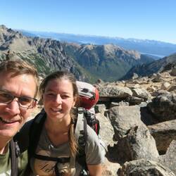 Auf einem Berg-Sattel zwischen Refugio Frey und Jakob