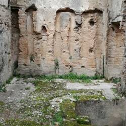 Badehaus mit Wandheizung und Becken