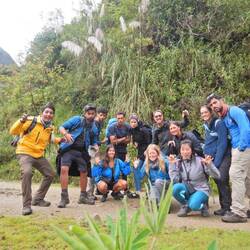 Tony unser Guide hat uns geschminkt