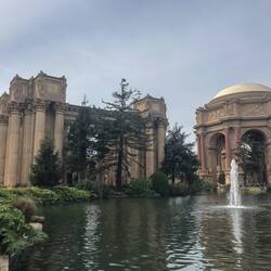 Palace of Fine Arts mit toller Parkanlage