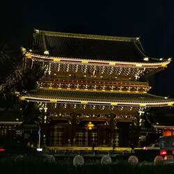 Beleuteter Tempel, Kyoto