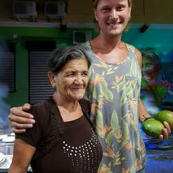 Die süßeste Omi von El Tunco