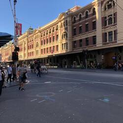 Flinders Street Station; Melbourne