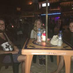 Unser letzter Abend in Peru.. in der Strandbar