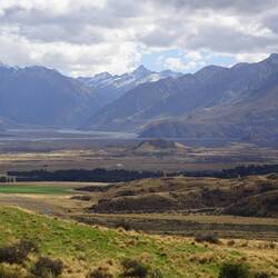 de chli Hügel vor de Berge esch de Mout Sunday