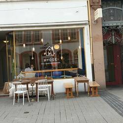 Uriges Cafe im Viertel