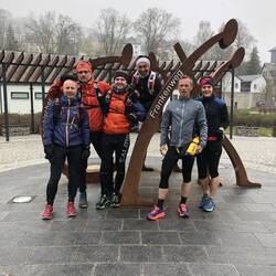 Am Start der vier Fernwanderwege