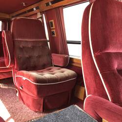 Sieht echt noch toll innen aus und das ohne Reinigung. Ach ja jammerschade.