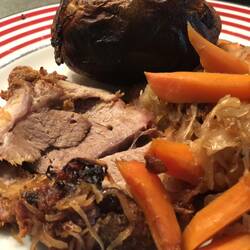 Johns neue Smokergerichte. Heute Schwein mit Apfel-Sauerkraut