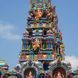 Hindu-Tempel sind sehr farbenfroh