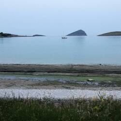 Inseln vor der Bucht von Rafti