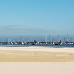 Jede Menge kleine Segelboote
