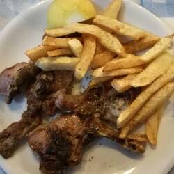 Sonntag gibt es gegrilltes Lamm