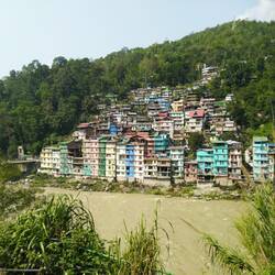 Between Singtam & Ranipool, the last descent at the river's level before going up and up and up