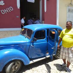 Onze taxi en Omar @ Trinidad