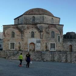 Martina und Markus bestaunen die Moschee