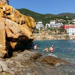 Heißes Wasser von oben