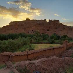 Ait Ben Haddou voll, bei Sonnenuntergang