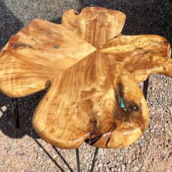 Mein mit Türkiesen überarbeitet Tisch