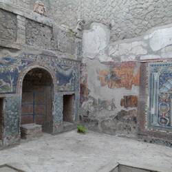 Glass paste mosaics in the nymphaeum of Casa di Nettuno e Anfitrite