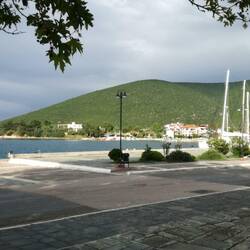 Der Hafen von Akhileion