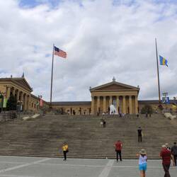 Die "Rocky Steps" vorm Kunstmuseum