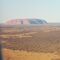 Der Uluru aus dem Flugzeug