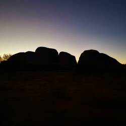 Kata Tjuta vor dem Sonnenaufgang