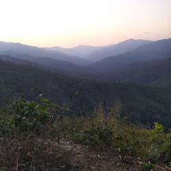 Avant la nuit où je trouve un bon site de camping sauvage. Merci à la carto participative qui lindiquait