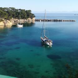 Boote im Hafen Votsi