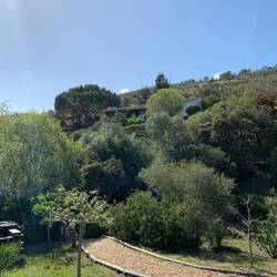 casa do forno at the top of the hill
