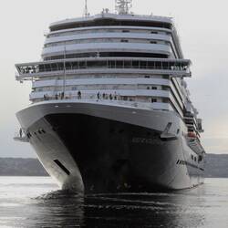 Un immeuble flottant prend la mer...