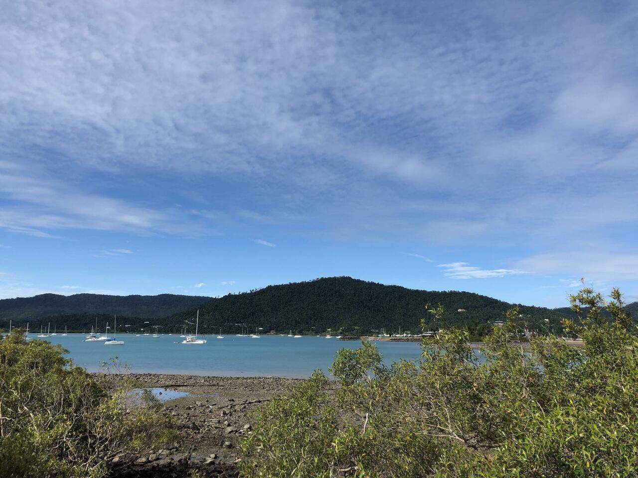 Airlie Bay; Airlie Beach
