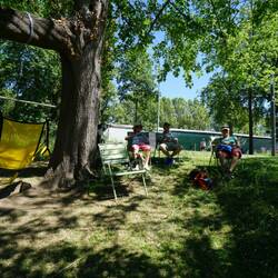 Bei schweißtreibenden Temperaturen muss eine Pause im Schatten sein!