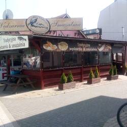 Eines der Fischrestaurants am Hafen