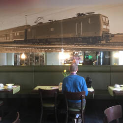 Bistro im Bahnhof