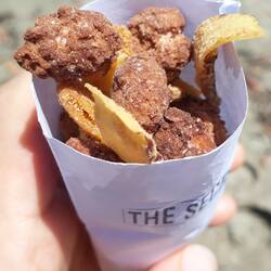 Gebrannte Erdnüsse und Kokos... voll lecker 😋