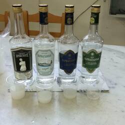 Ouzo verkostet