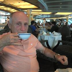 It is 4pm! Tea time!