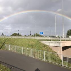 Und jeden Tag ein schöner Regenbogen. Tja, das sind eben die Vorteile, wenn es jeden Tag regnet 😌