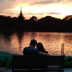 Romantic, isn't it? Ce sont les douves qui entourent le palais royal