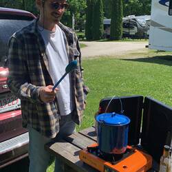 Chef Rouven at Lamplighter Campground