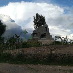 A l'entree de l'impasse menant vers l'église et le couvent