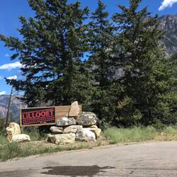 Auf dem Weg lag Lillooet. Das Ortseingangsschild wurde etwas "verschönert" 😅