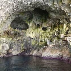 Grotta Zinzulusa vom Boot aus