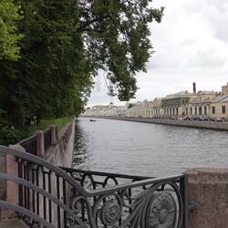 Le jardin d'été et le canal Fontanka