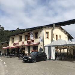 A stop for coffee snd Coke before a climb