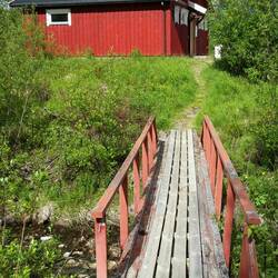 Bin hier bei halb bewölktem Himmel angekommen, mittlerweile schaut das echt übel dunkel nach Gewitter aus...