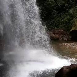 Wasserfall #2 rückwärts...