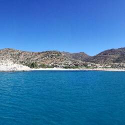 Ormos Manganári lädt zum Schwimmen